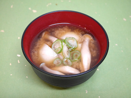 きのこと里芋の味噌汁　ライフミール料理教室